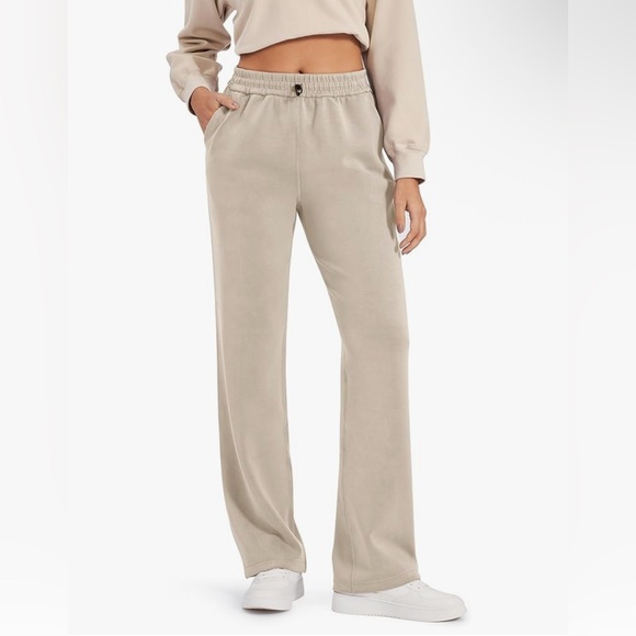 Women's Tan Wide-Leg Pants - Picture 1 of 2